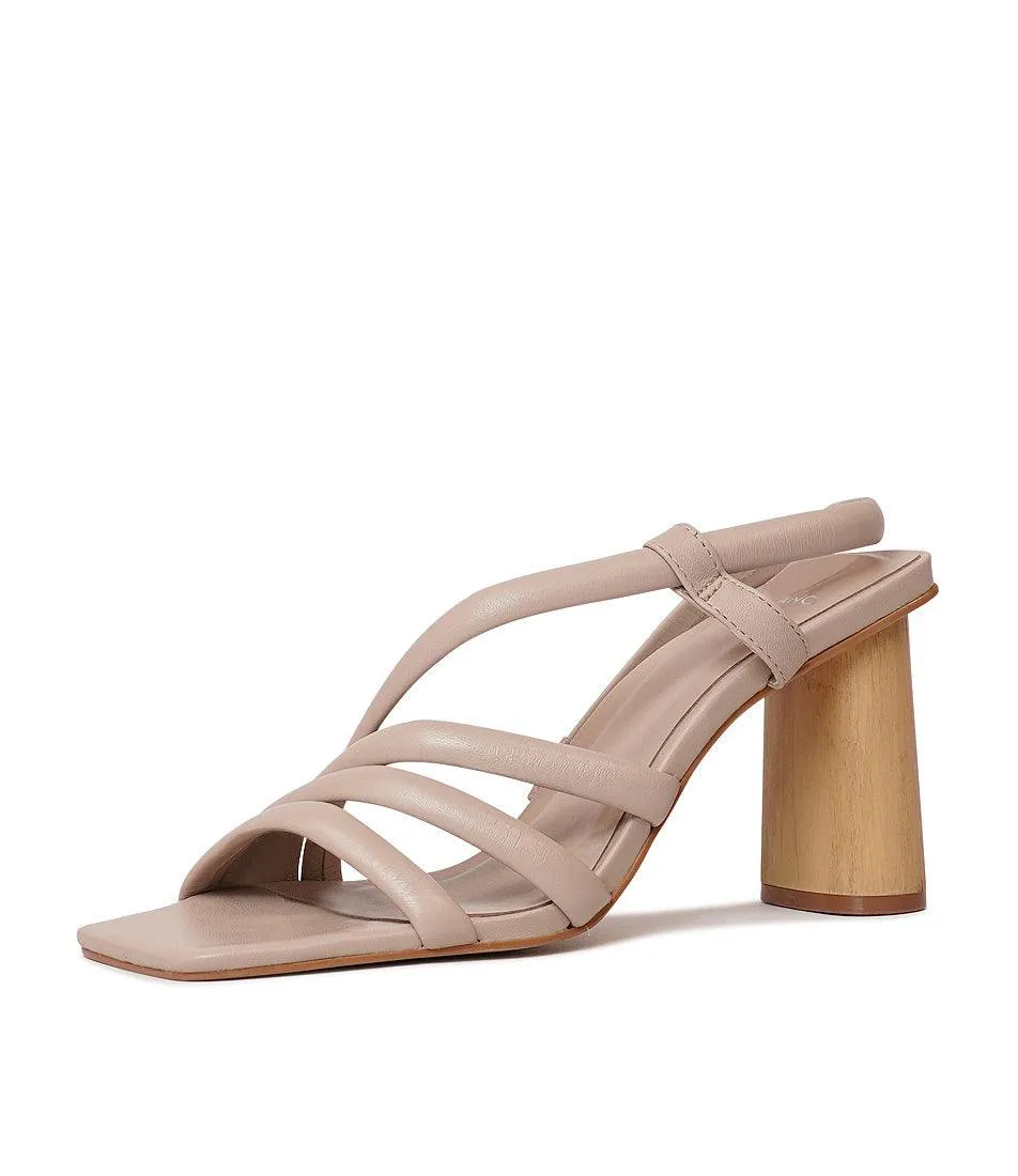 536002 Nude Leather Heels