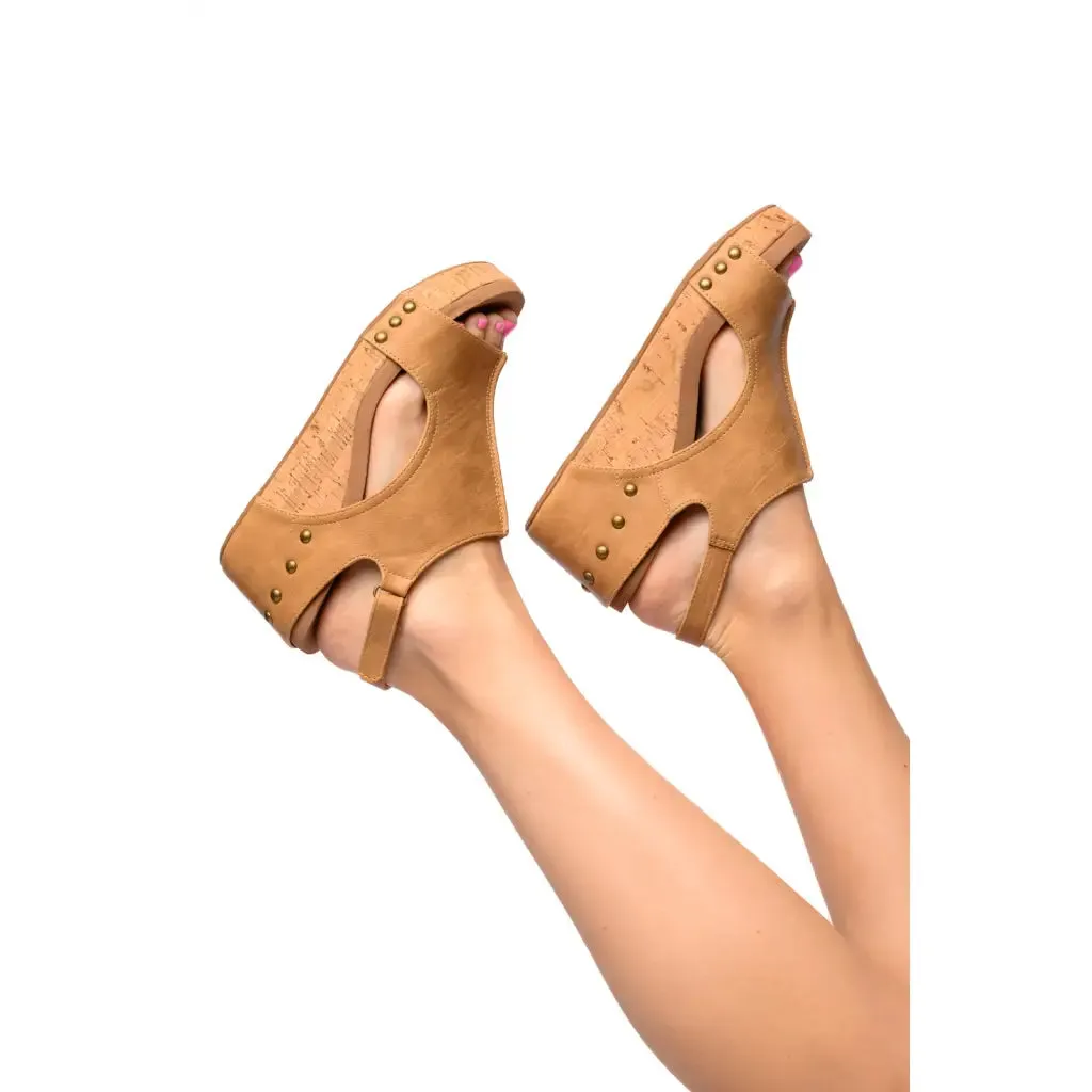 Carley Wedge Sandals in Smooth Caramel