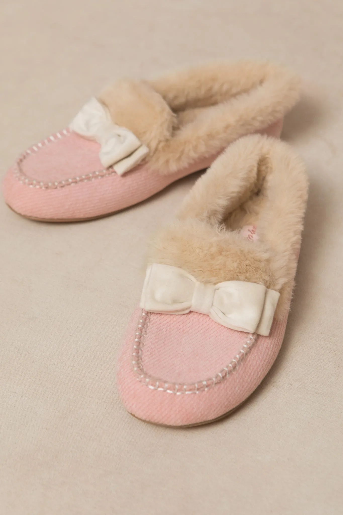 Ivy Bow Slippers in Pink