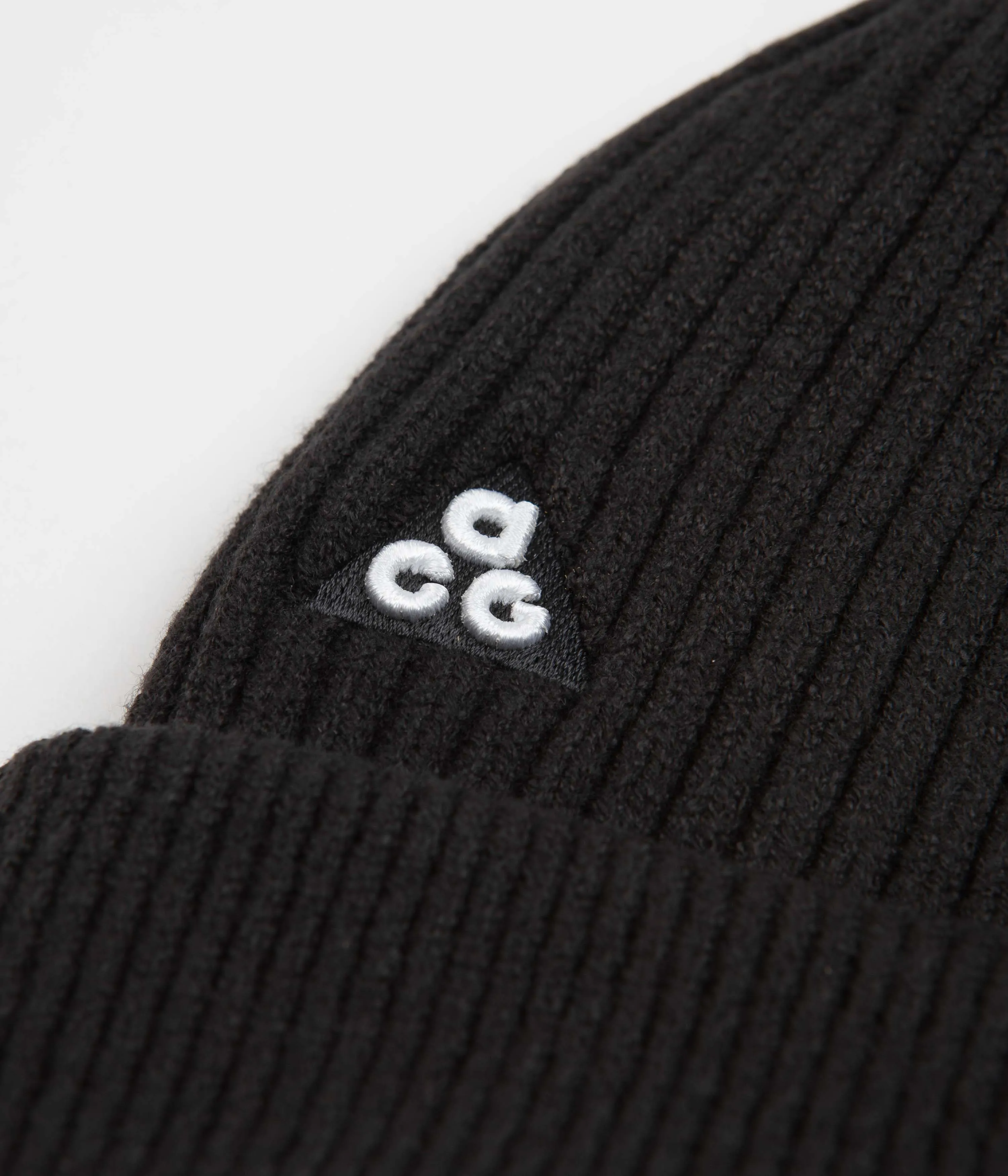 Nike ACG Cuffed Beanie - Black / Black