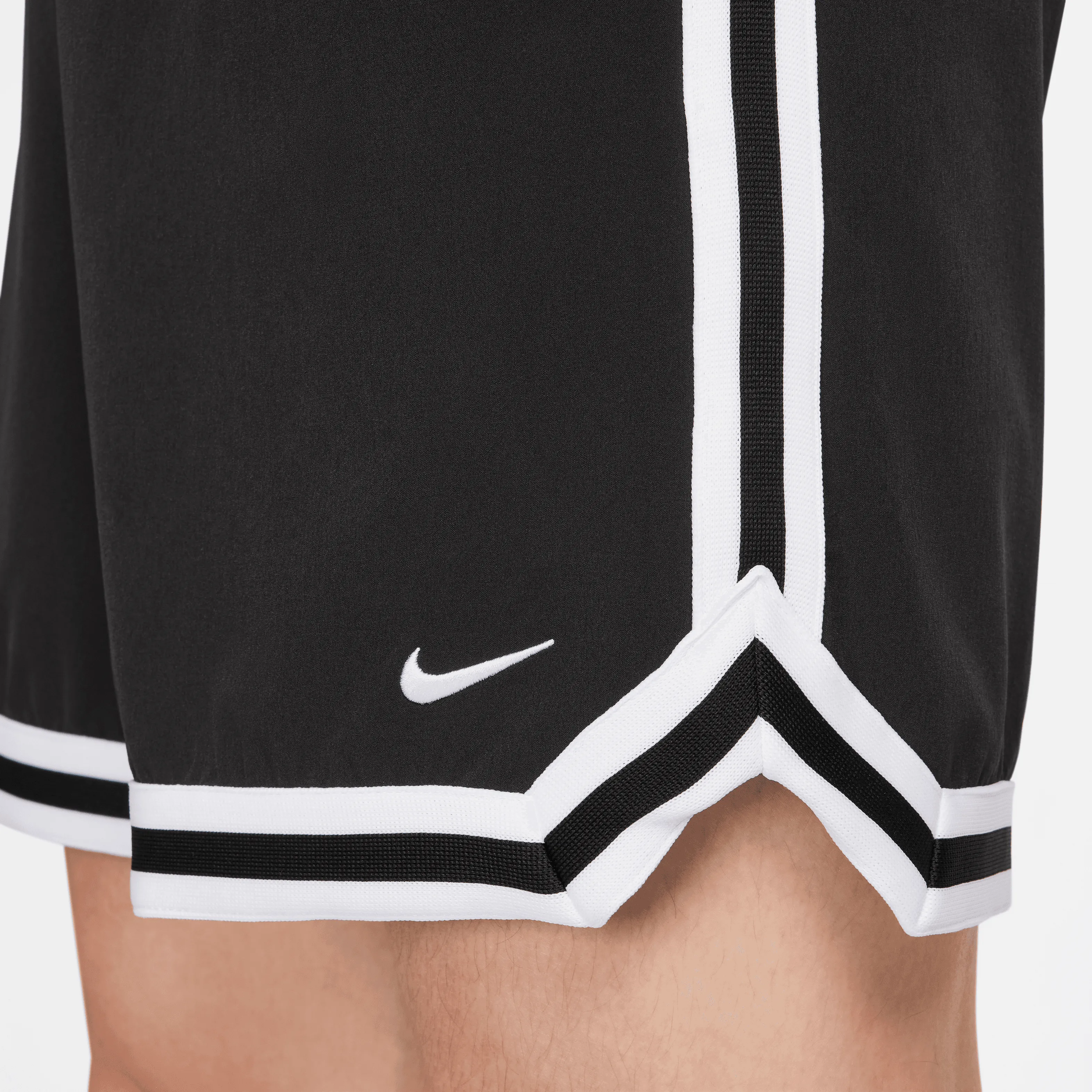 Nike DNA Men's Dri-FIT 6" UV Woven Basketball Shorts