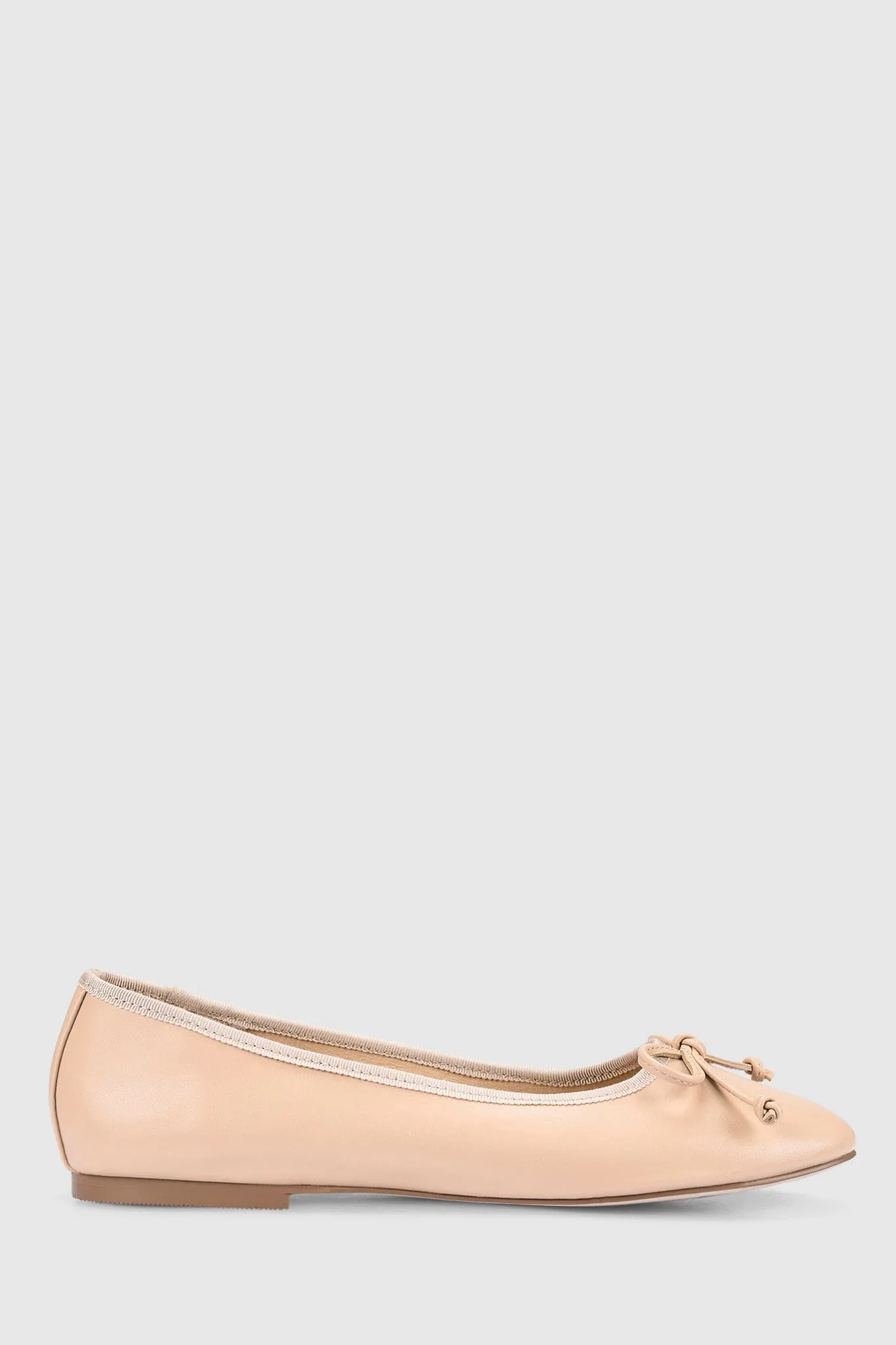 VERALi Ballerina Ballet Flats Nude Smooth